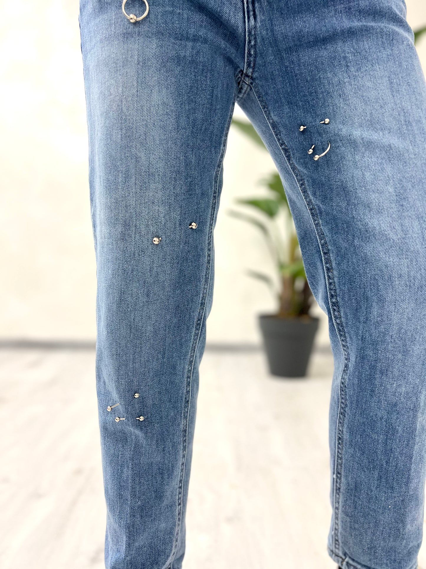 Jeans piercing