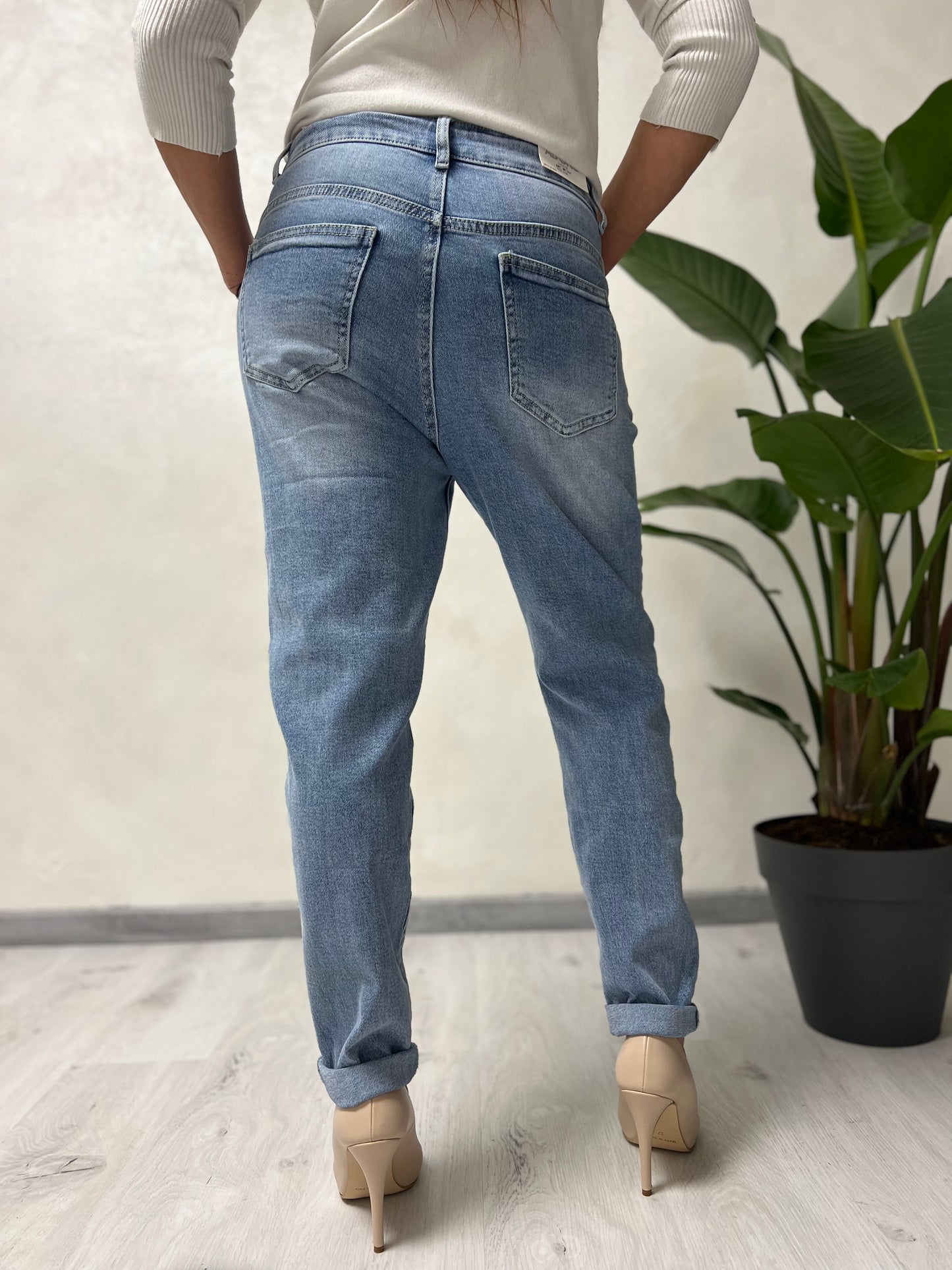 Jeans momfit bottoni gioiello M7361